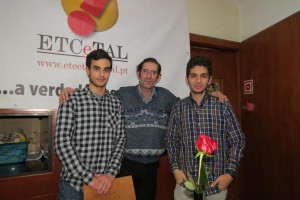 Ivo Ribeiro (direita), José Gonçalves (centro) e Pedro N Silva (direita). Fora o "central" os dois sãos os mais jovens colaboradores do jornal