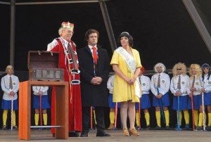 Salvador Malheiro (edil de Ovar) entre os "Reis"