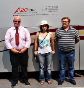 Da esquerda para a direita: Marques (motorista), Cátia Cruz e Amadeu Almeida (colaboradores EeT)