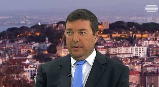 alvaro santos almeida - aut 17 - 01