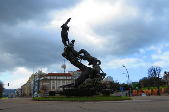 Praça de Espanha - Os cavalos de Oliveira