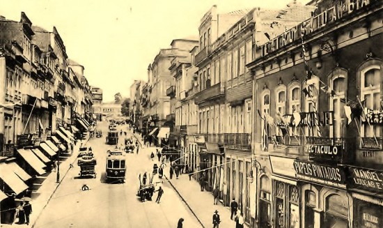 Teatro Sá da Bandeira, à direita (década de 1910) - Foto: "Porto de Agostinho Rebelo da Costa")