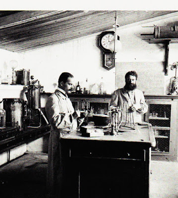 Ricardo Jorge no seu laboratório