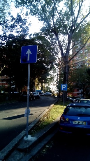Sinalética, sem passadeiras