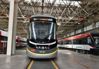 Primeiro de 18 novos veículos da Metro do Porto está pronto a reforçar a frota